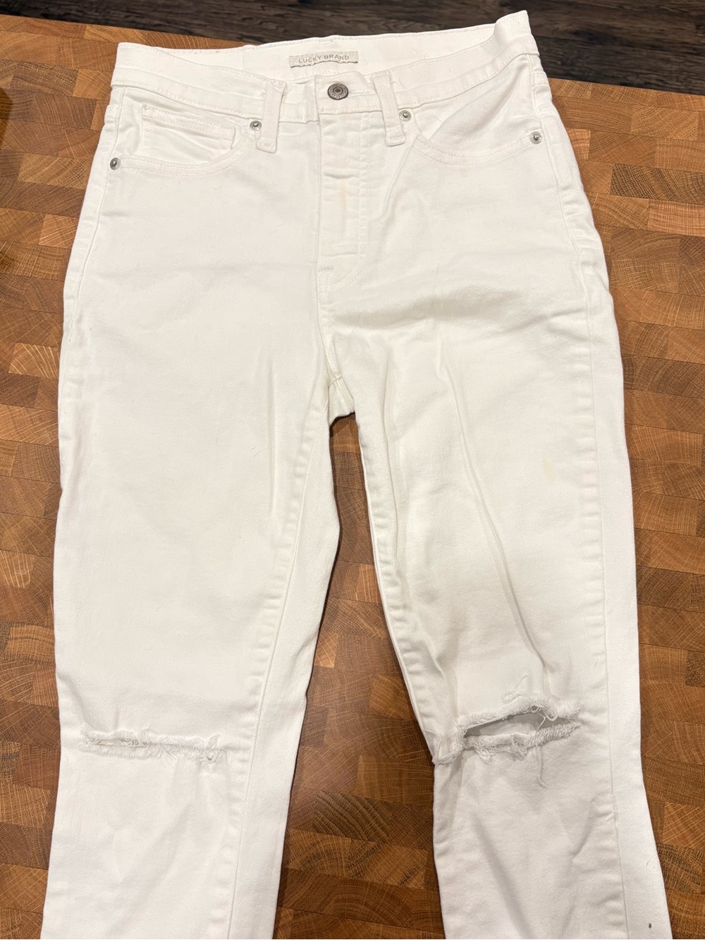 Lucky Brand White Skinny Jeans with Knee Rips